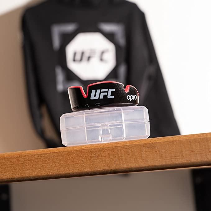 Капа OPRO Silver UFC дитяча (вік до 10) Black/Red (ufc.102515001)