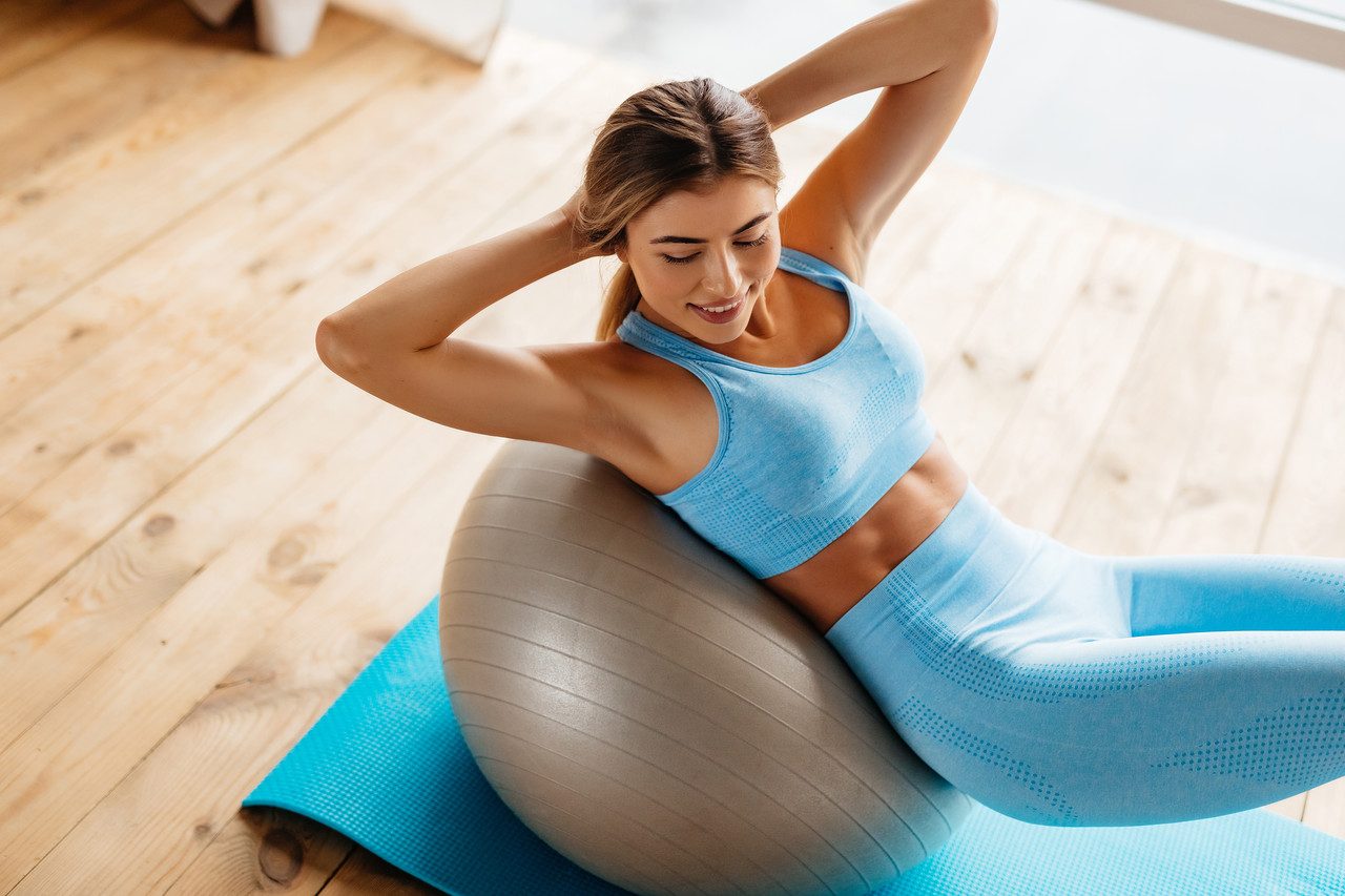 М’яч для фітнесу (фітбол) PowerPlay 4001 Ø65 cm Gymball Сірий + помпа