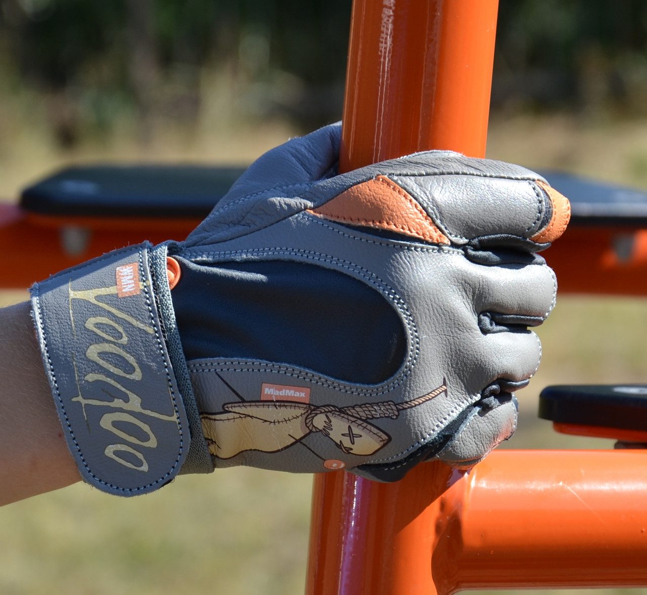 Рукавички для фітнесу MadMax MFG-921 Voodoo Light grey/orange M