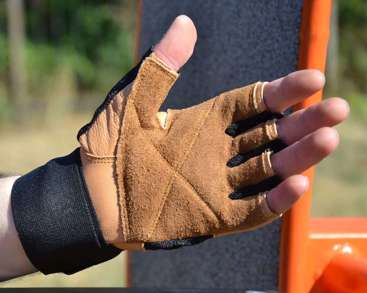 Рукавички для фітнесу MadMax MFG-269 Professional Brown S