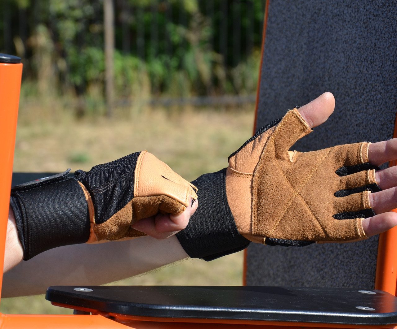 Рукавички для фітнесу MadMax MFG-269 Professional Brown S