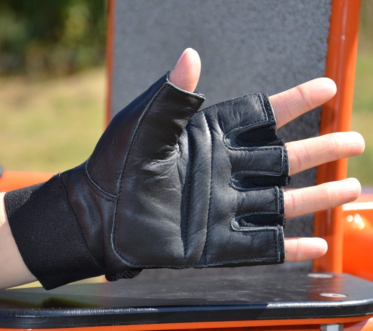 Рукавички для фітнесу MadMax MFG-248 Clasic Exclusive Black L