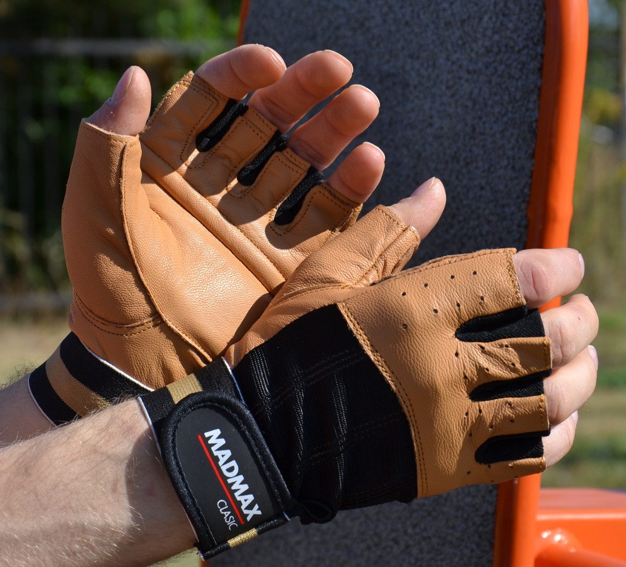 Рукавички для фітнесу MadMax MFG-248 Clasic Brown L