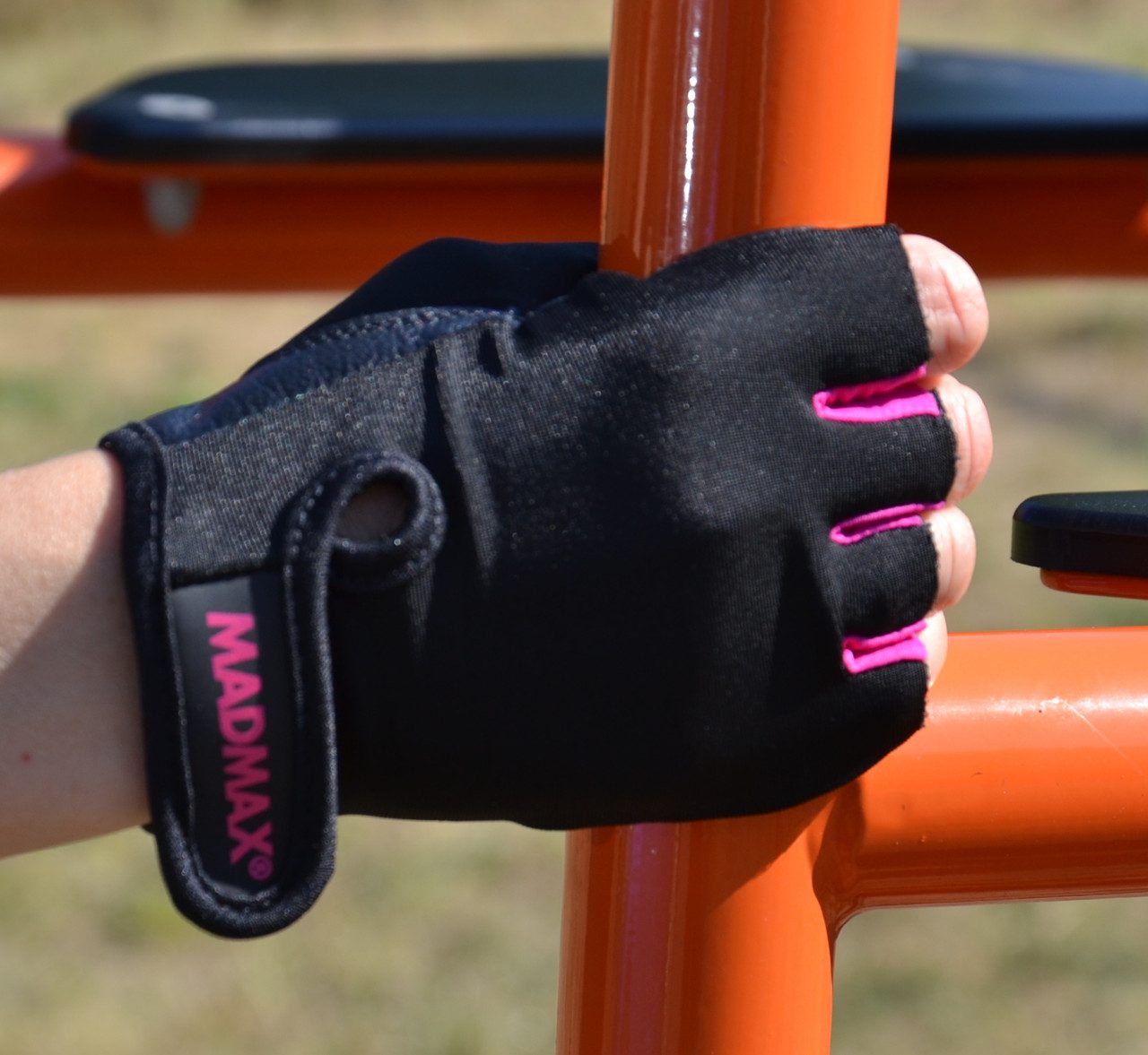 Рукавички для фітнесу MadMax MFG-251 Rainbow Pink M