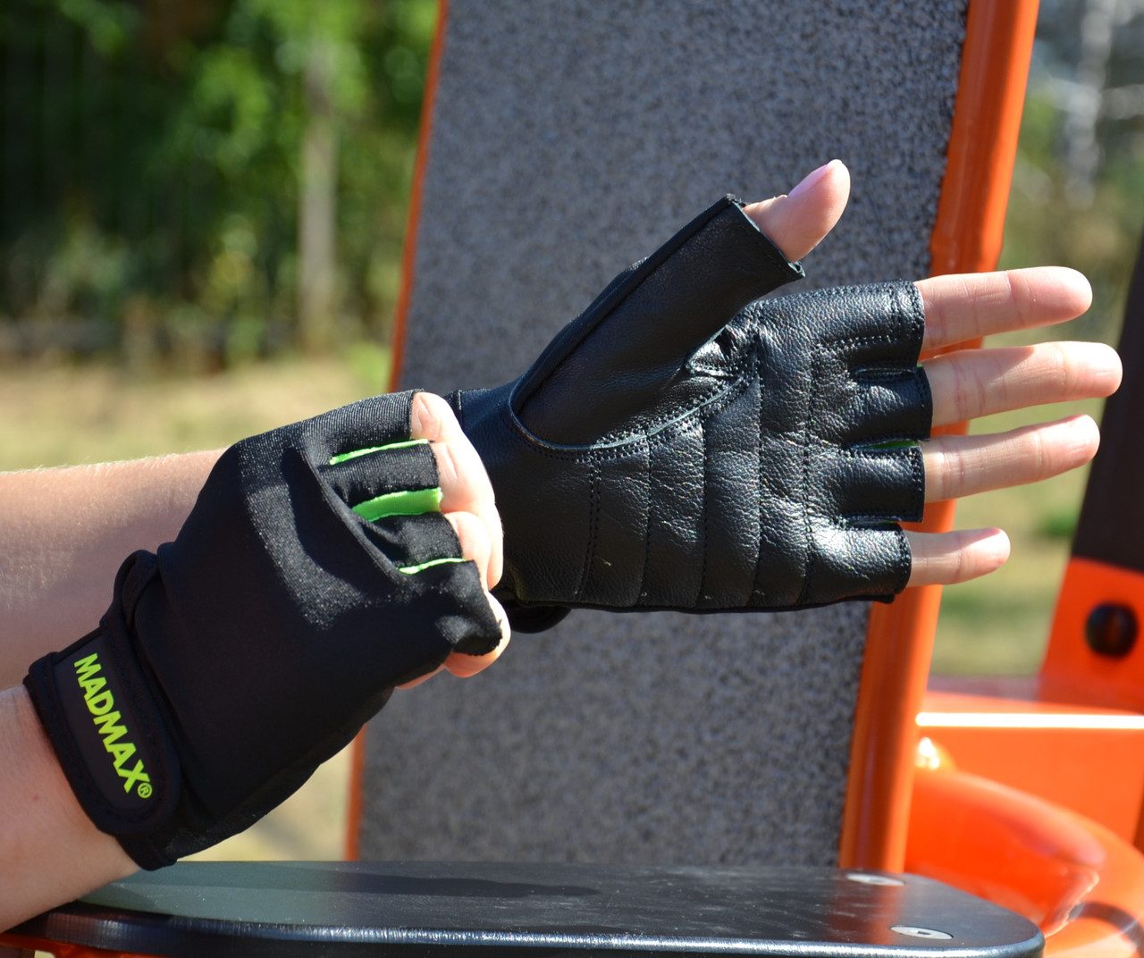 Рукавички для фітнесу MadMax MFG-251 Rainbow Green L
