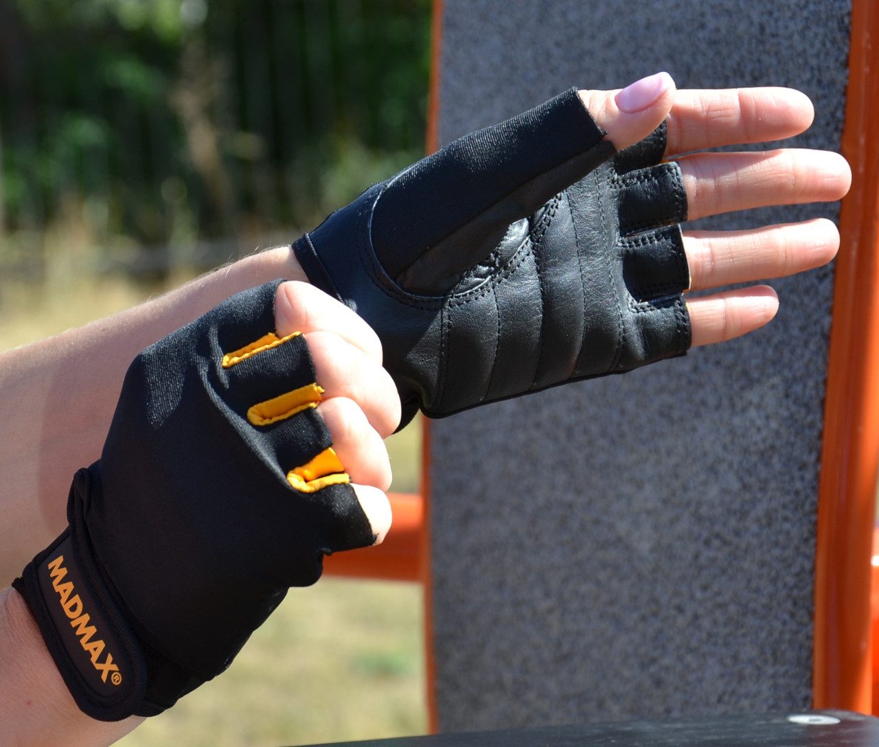 Рукавички для фітнесу MadMax MFG-251 Rainbow Orange L