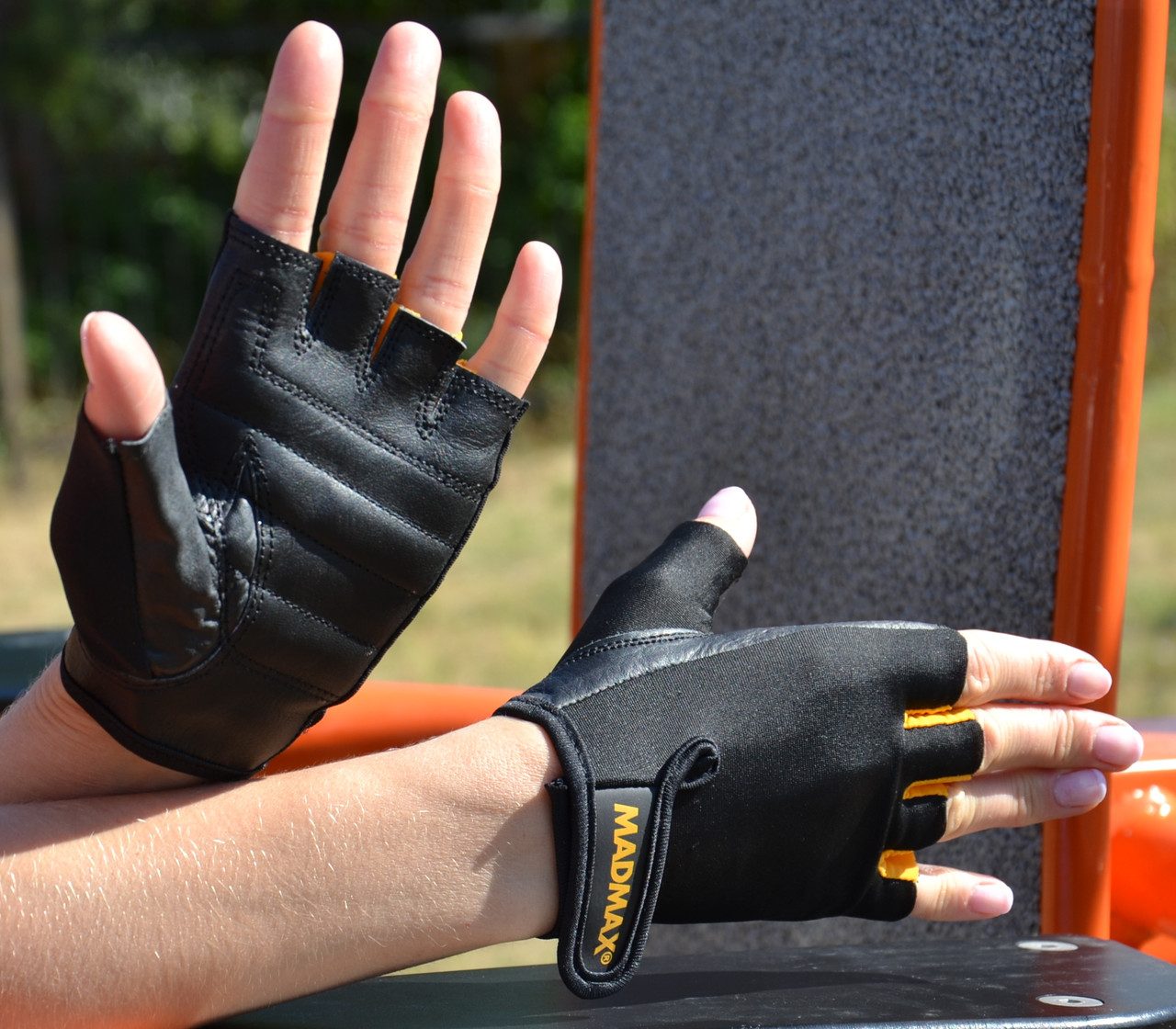 Рукавички для фітнесу MadMax MFG-251 Rainbow Orange L