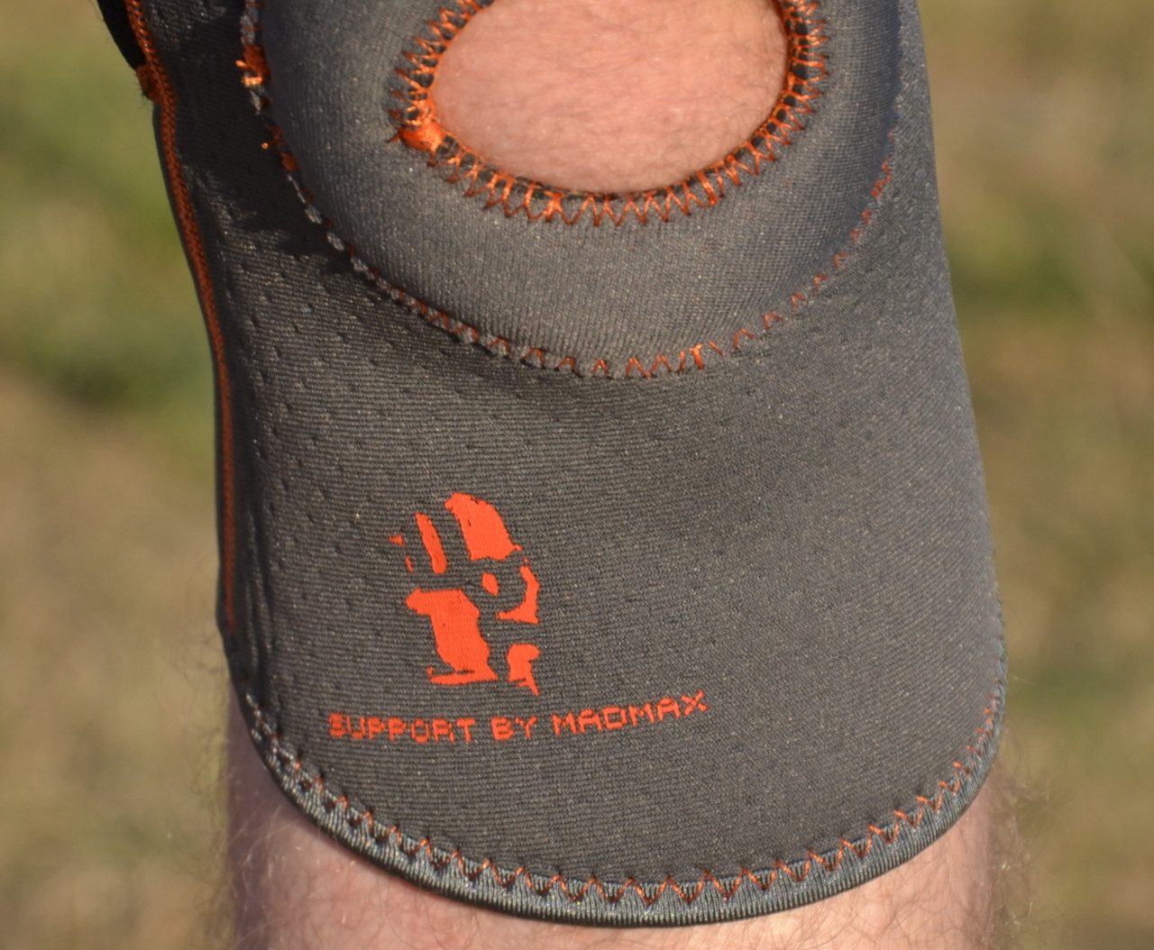 Наколінник MadMax MFA-297 Knee Support with Patella Stabilizer Dark Grey/Orange L