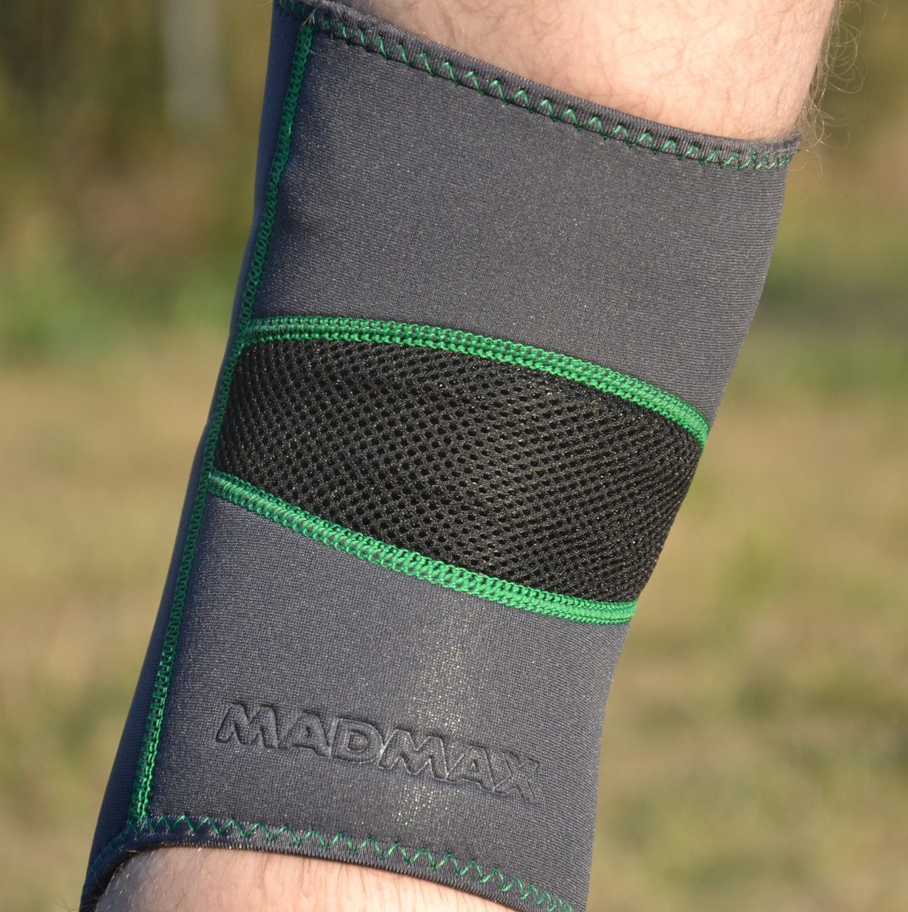 Наколінник MadMax MFA-294 Zahoprene Knee Support Dark Grey/Green S