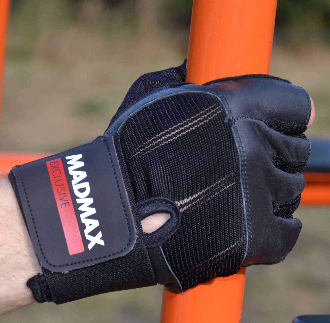 Рукавички для фітнесу MadMax MFG-269 Professional Exclusive Black S