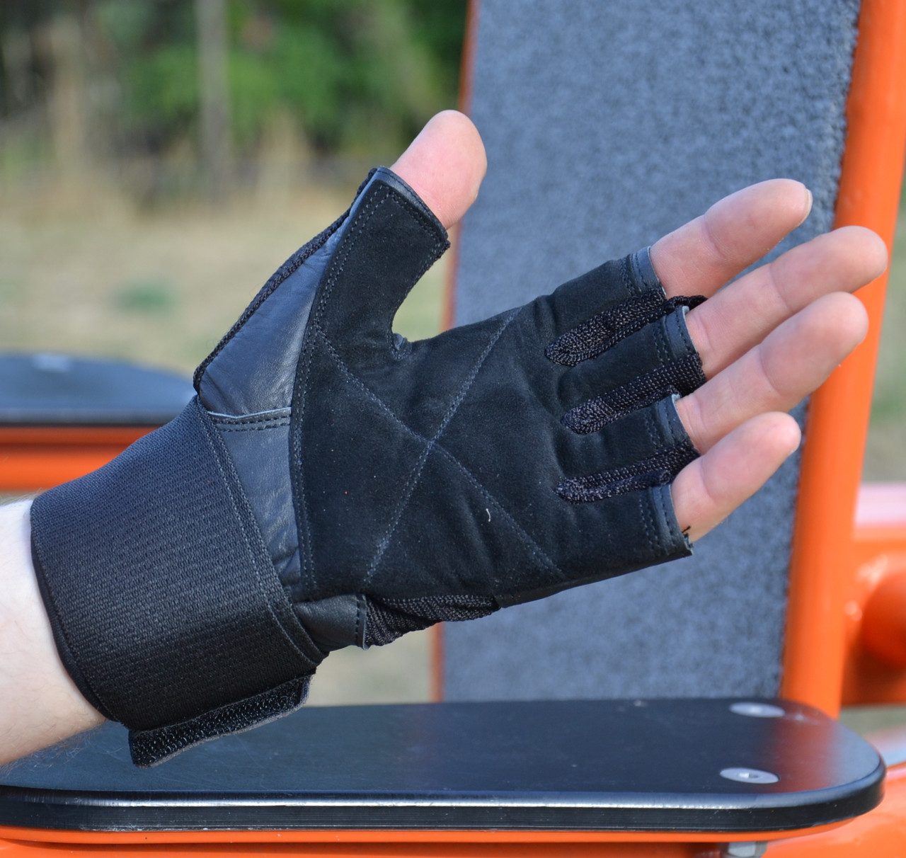 Рукавички для фітнесу MadMax MFG-269 Professional Exclusive Black S