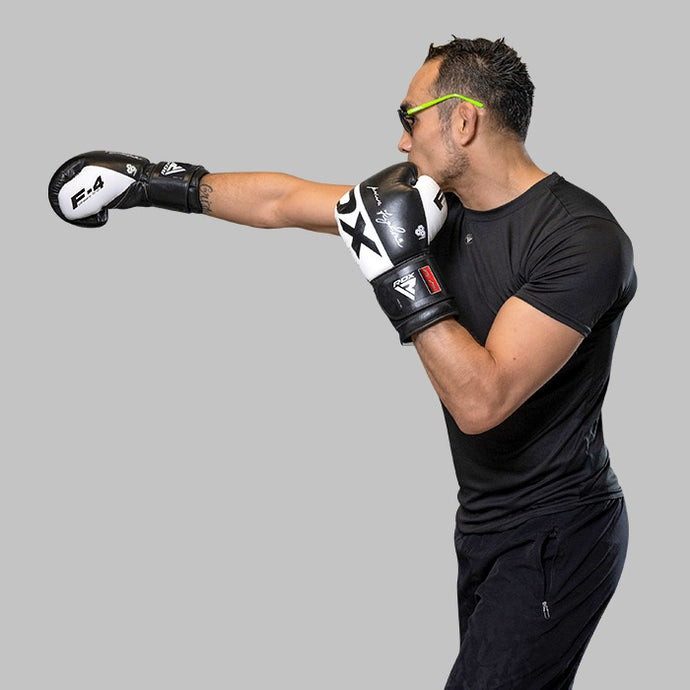 Боксерські рукавиці RDX F4 Boxing Sparring Gloves Hook&Loop WHITE/BLACK 14 унцій (капа у комплекті)