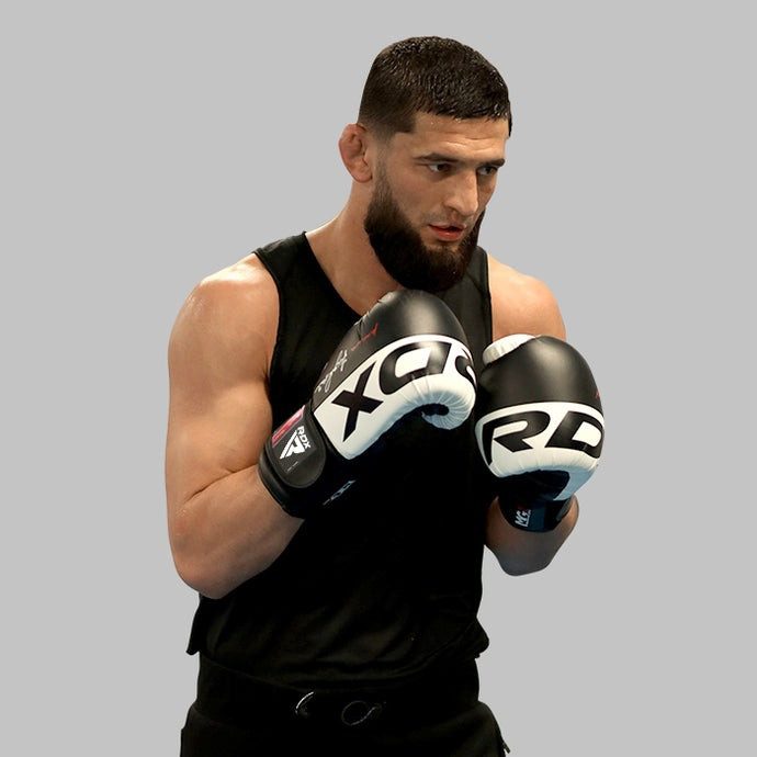 Боксерські рукавиці RDX F4 Boxing Sparring Gloves Hook&Loop WHITE/BLACK 14 унцій (капа у комплекті)