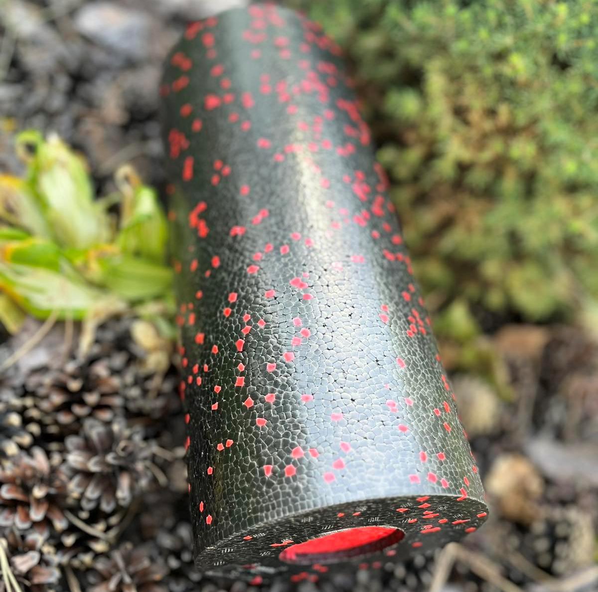 Масажний ролик (роллер) гладкий PowerPlay PP-4348 2 in 1 EPP Foam Roller Чорно/Червоний (33×14см.)