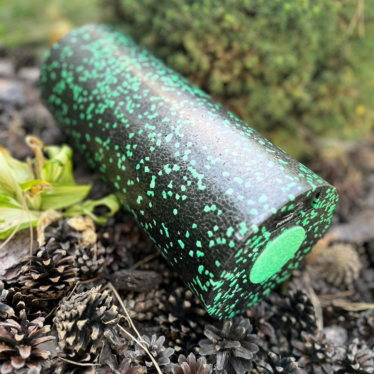 Масажний ролик (роллер) гладкий PowerPlay PP-4348 2 in 1 EPP Foam Roller Чорно/Зелений (33×14см.)