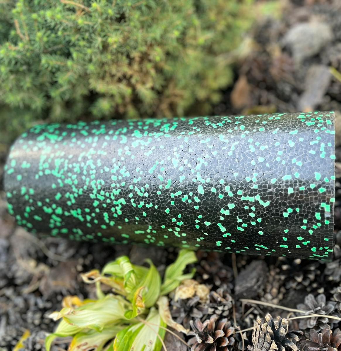 Масажний ролик (роллер) гладкий PowerPlay PP-4348 2 in 1 EPP Foam Roller Чорно/Зелений (33×14см.)