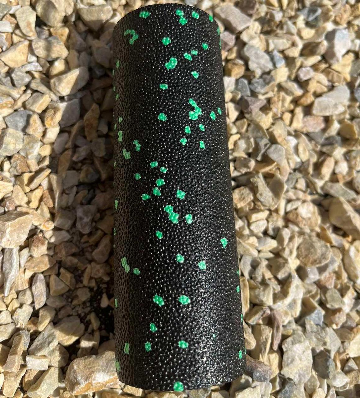 Масажний ролик (роллер) гладкий PowerPlay PP-4346 Mini EPP Foam Roller Чорно/Зелений (15×5,3см.)