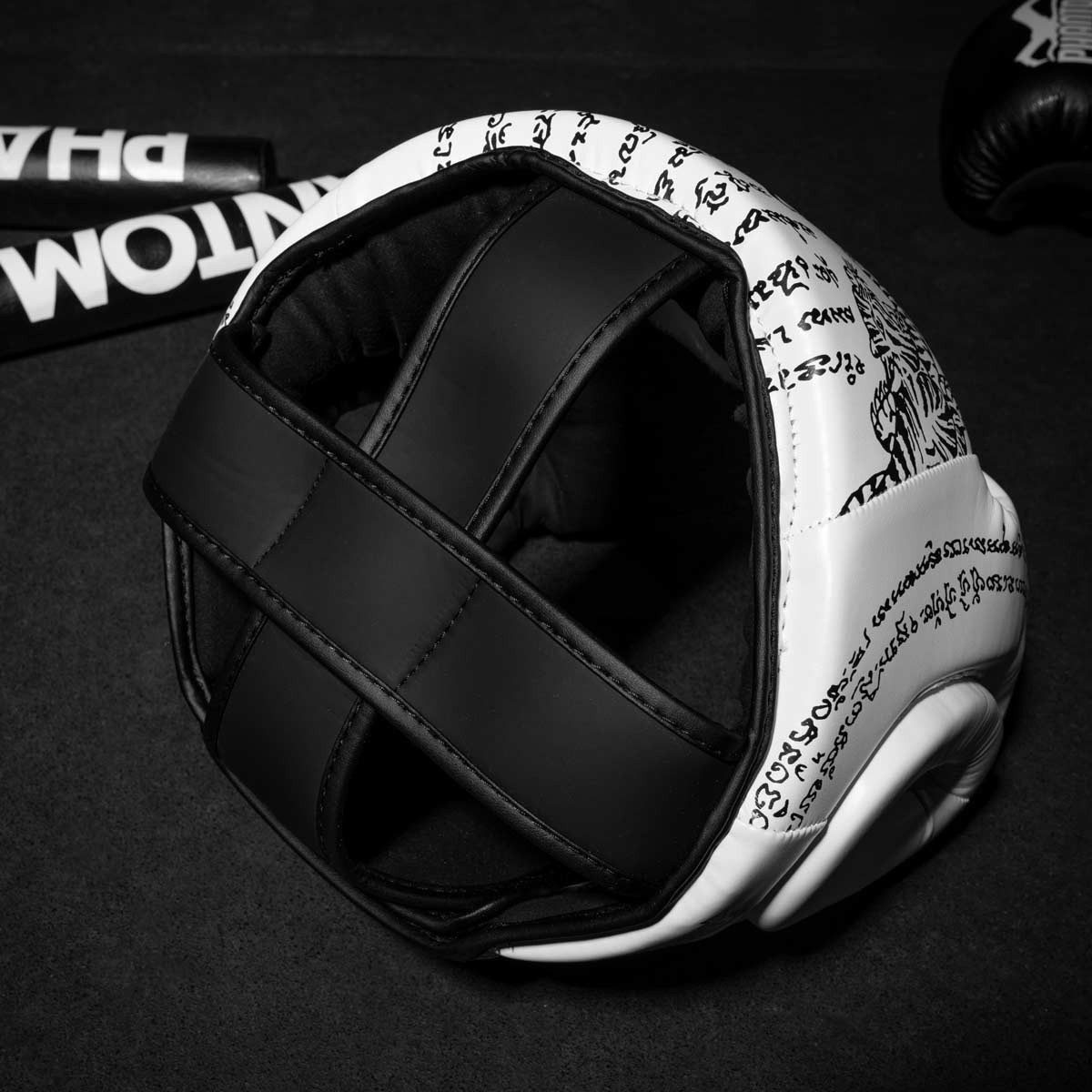 Боксерський шолом Phantom Muay Thai Full Face White (капа в комплекті)