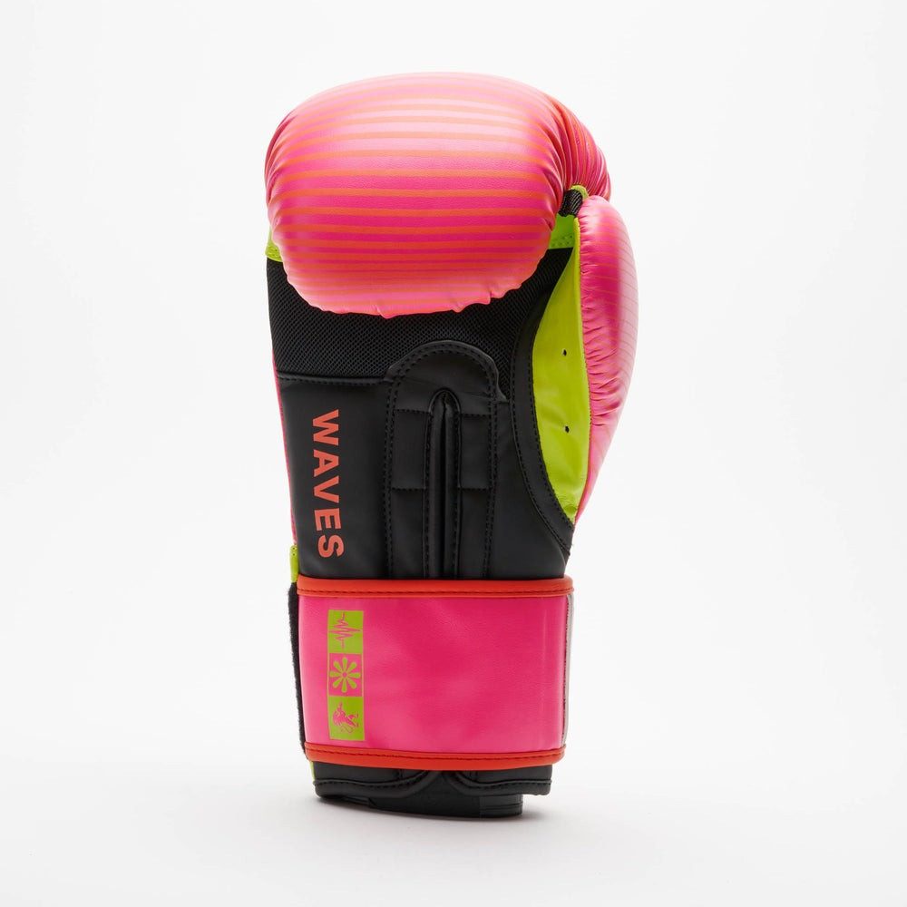 Боксерські рукавиці Leone GN313 WAVES Fuxia 12 унцій (капу в комплекті)