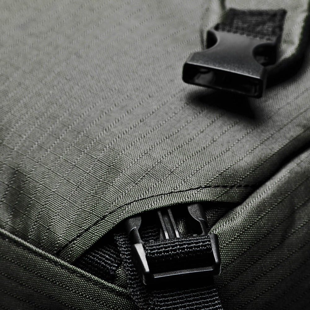 Спортивна сумка Leone AC908 Black (70л.)