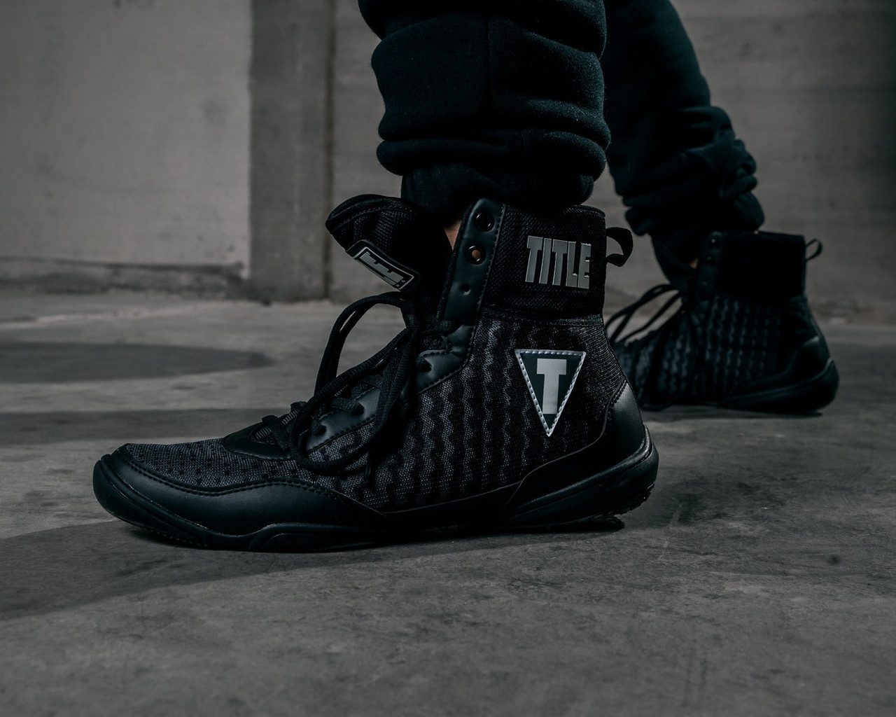 Боксерки (боксерське взуття) TITLE Boxing Predator II Shoes 2.0 Black/Grey 41р.