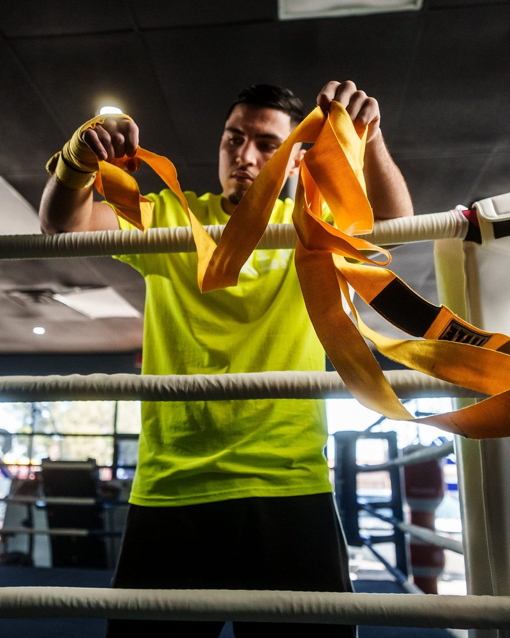 Бинти для боксу TITLE Boxing Select 180″ Semi Elastic Mexican Gold (4.5м.)