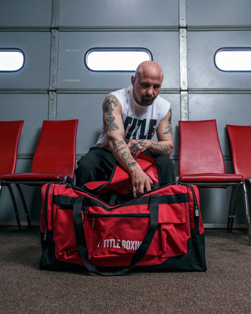 Спортивна сумка TITLE Boxing Deluxe Gear Bag Red (70л.)