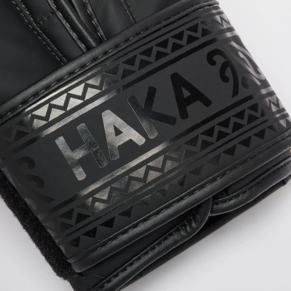 Боксерські рукавиці Leone GN329 HAKA Black 16 унцій